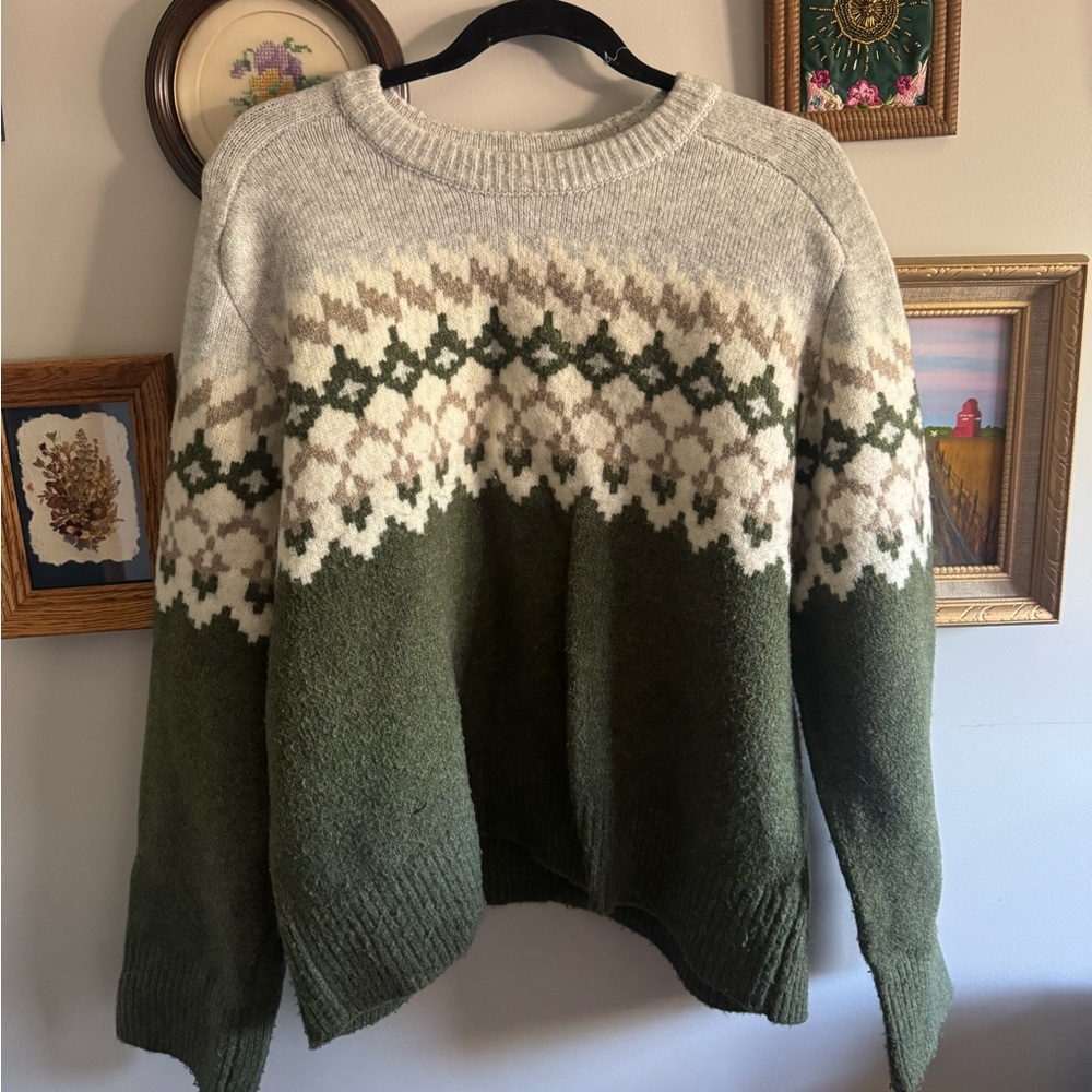 Abercrombie & Fitch Green and Cream Patterned Sweater